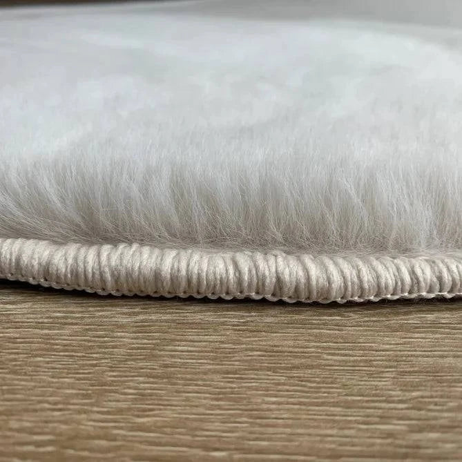 Covor Tip Blanita, ivory, rotund, antiderapant - EmaCarpets