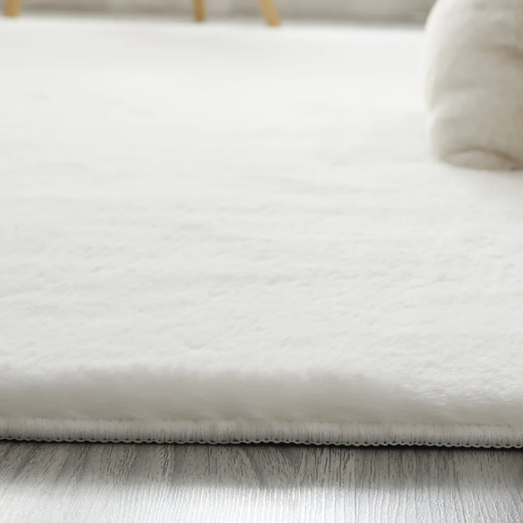 Covor Tip Blanita, alb, antiderapant - EmaCarpets