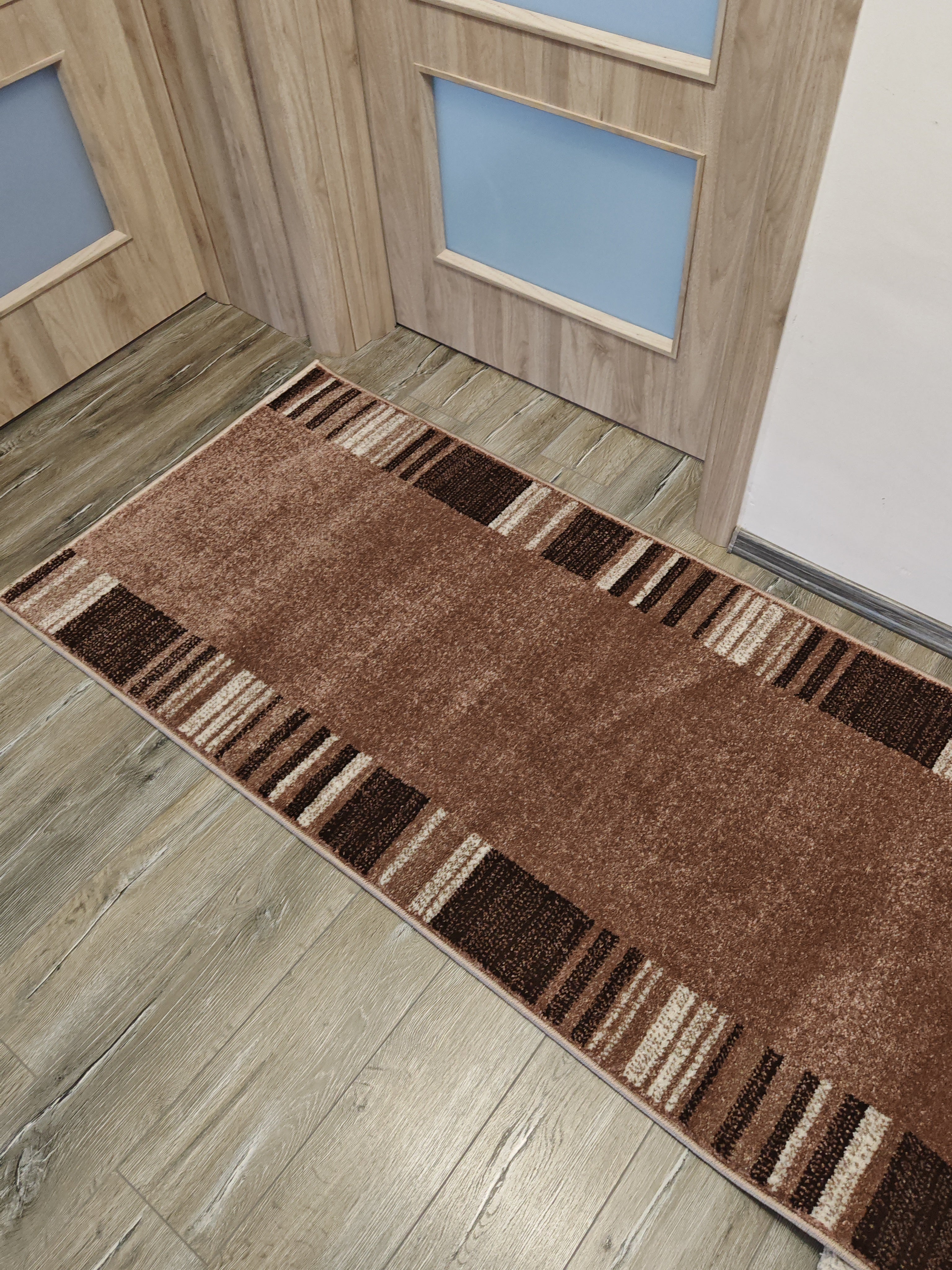 Traversa Mira,model 070 bej/maro, latime 60 cm (surfilata) - EmaCarpets