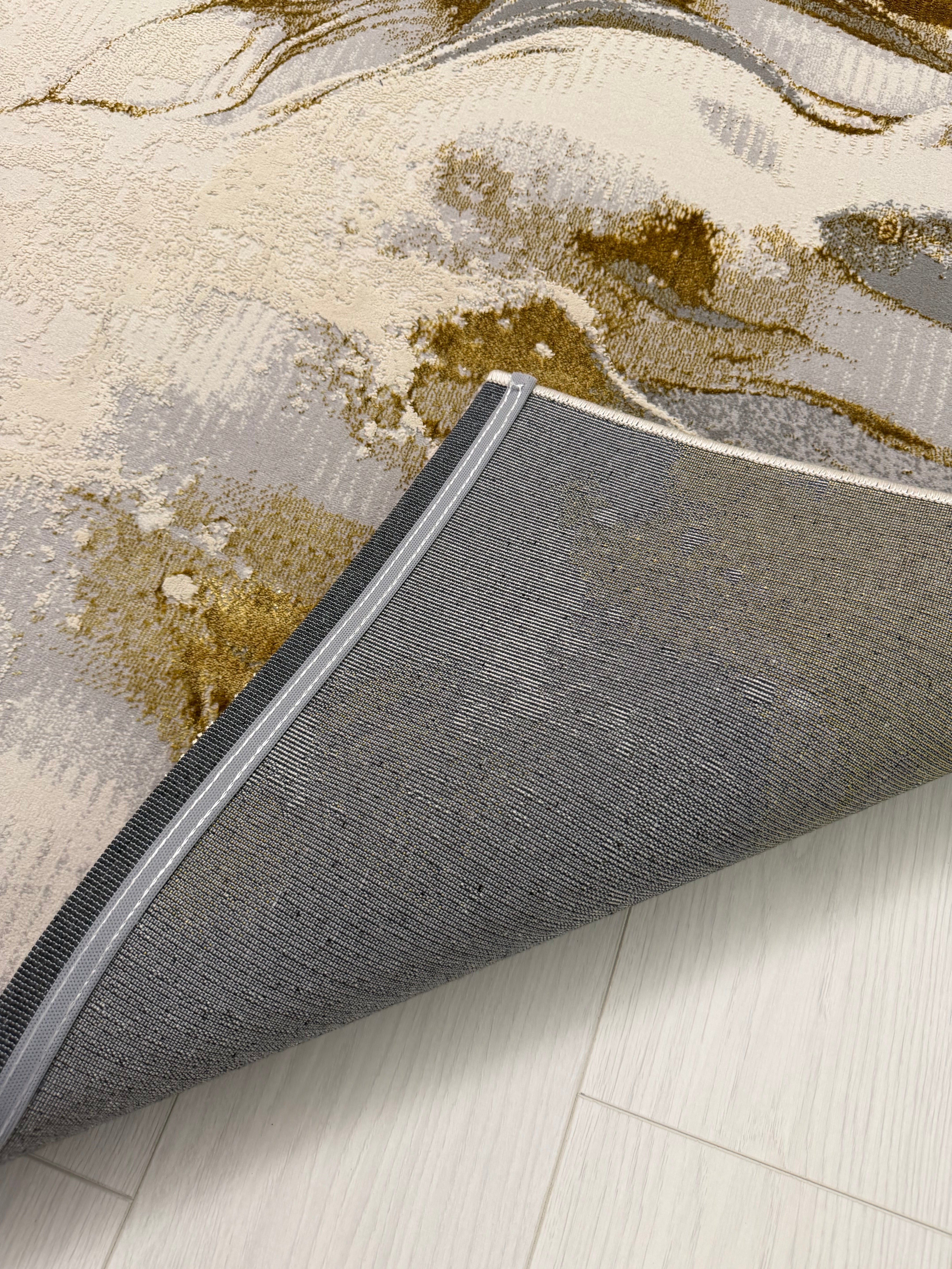 Covor Modern Sena Gold - EmaCarpets