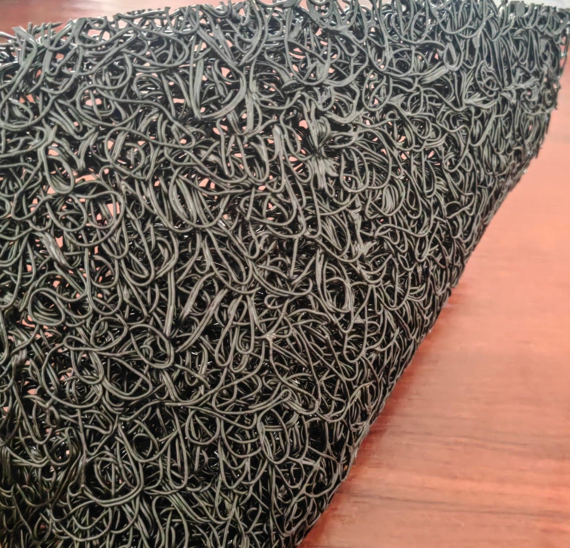 Traversa covor intrare int.si ext. Curly, negru - EmaCarpets