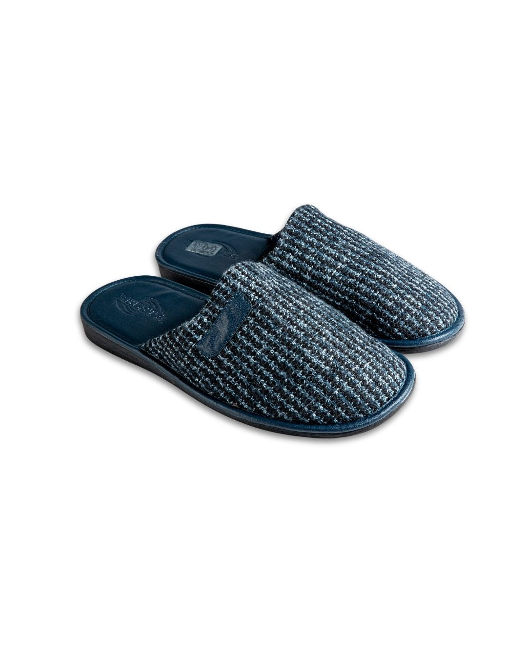 Papuci de casă cu insert din piele