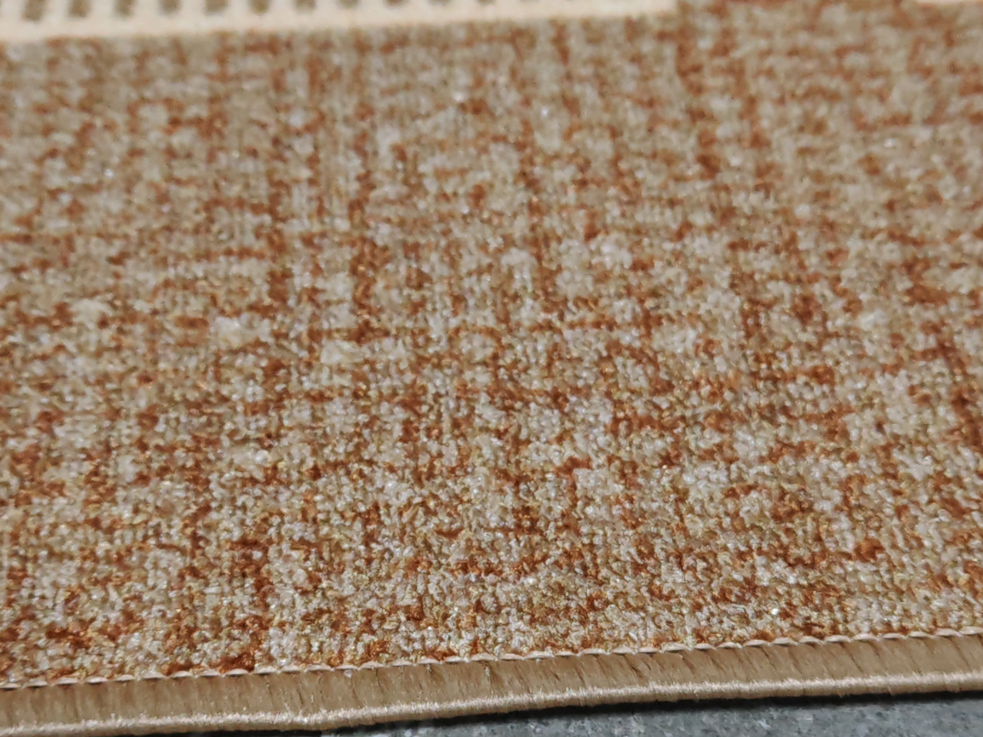 Traversa antiderapanta imprimata Tulip, subtire, latime 67 cm (surfilata) - EmaCarpets